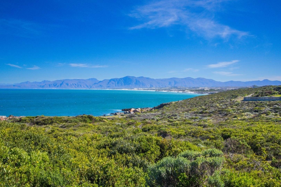 4 Bedroom Property for Sale in De Kelders Western Cape